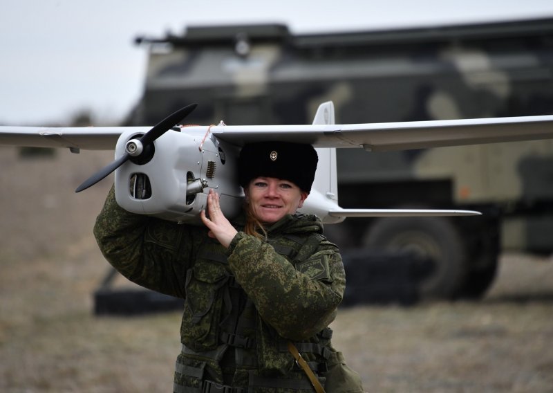 Rusi imaju toliko dronova da mogu napadati svaki dan: Evo kako mame američke Patriote