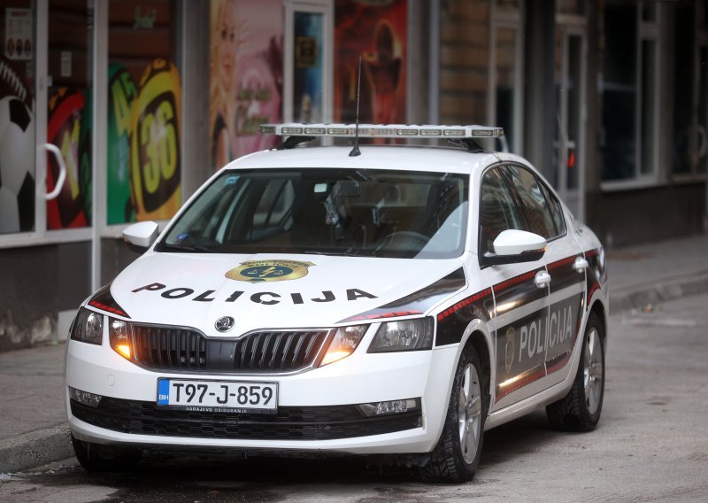 Pucnjava ispred hotela u centru Sarajeva, jedna osoba ranjena