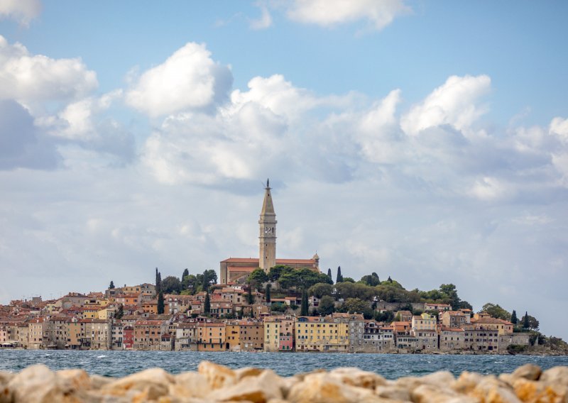 Rovinj uveo aplikaciju s kojom će građani moći ocijeniti usluge u gradskoj upravi