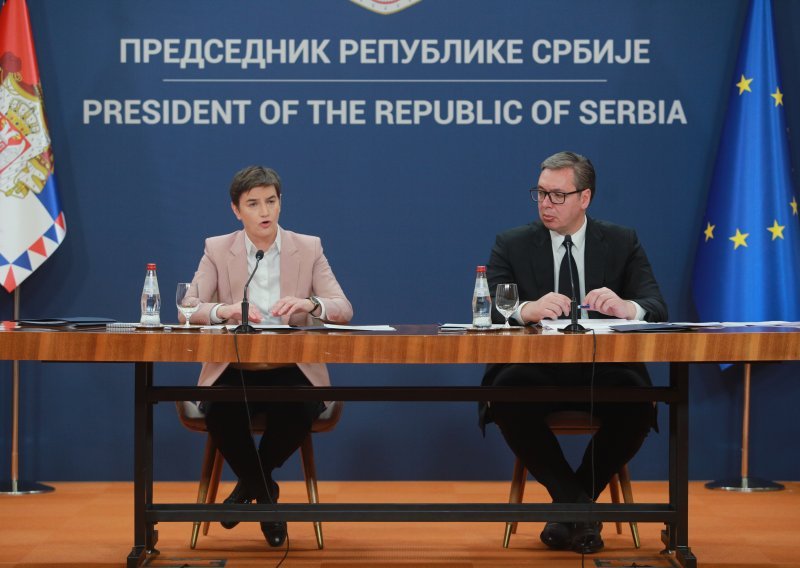 Vučić: Idemo na prijevremene izbore; Brnabić: Imate moju ostavku na raspolaganju