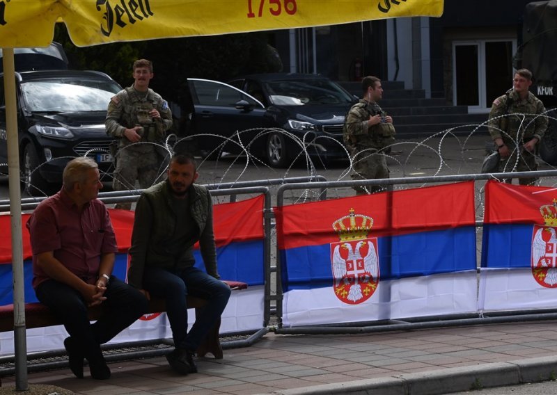 EU i SAD zaprijetili Kosovu: Popustite u sporu sa Srbima ili će biti posljedica!