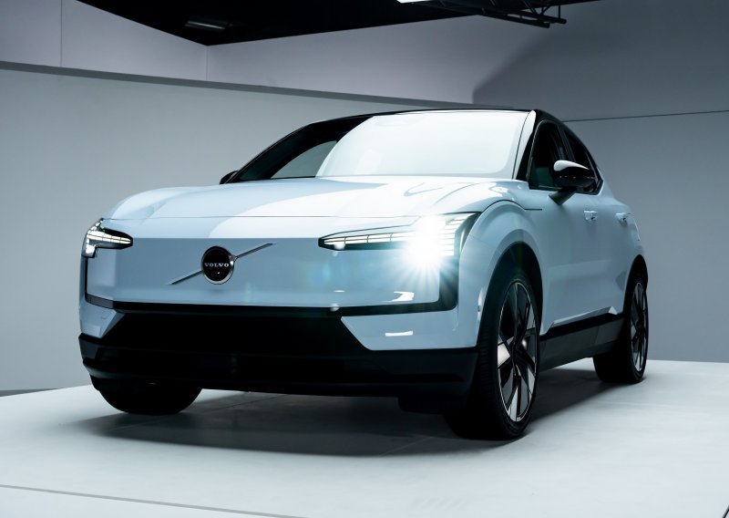 Volvo predstavio novi EX30: Mali, ali moćan potpuno električni SUV