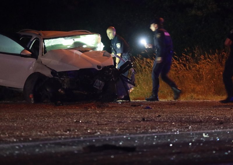 U teškoj prometnoj nesreći kod Sinja poginule dvije sestre