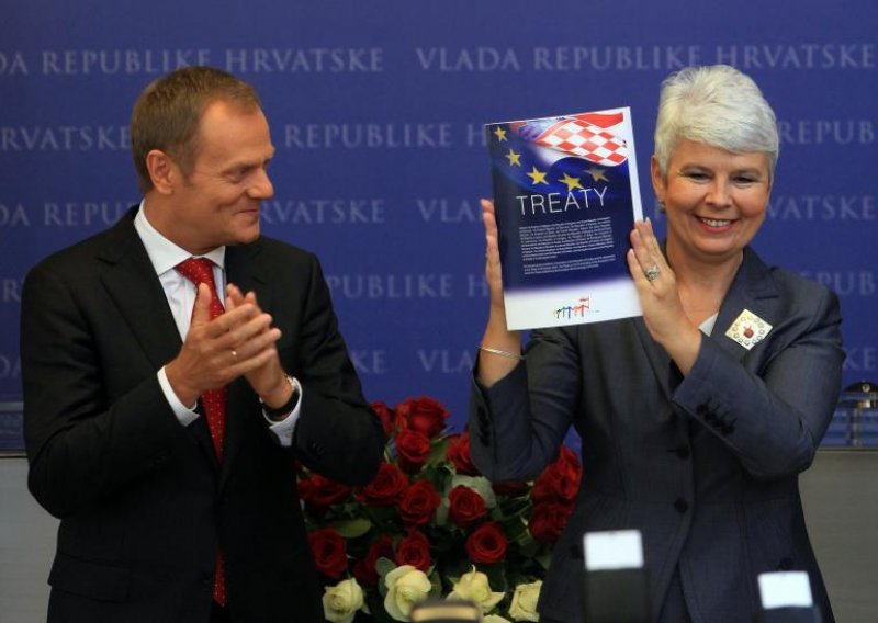 Van Rompuy, Tusk invite Kosor to signing of Accession Treaty
