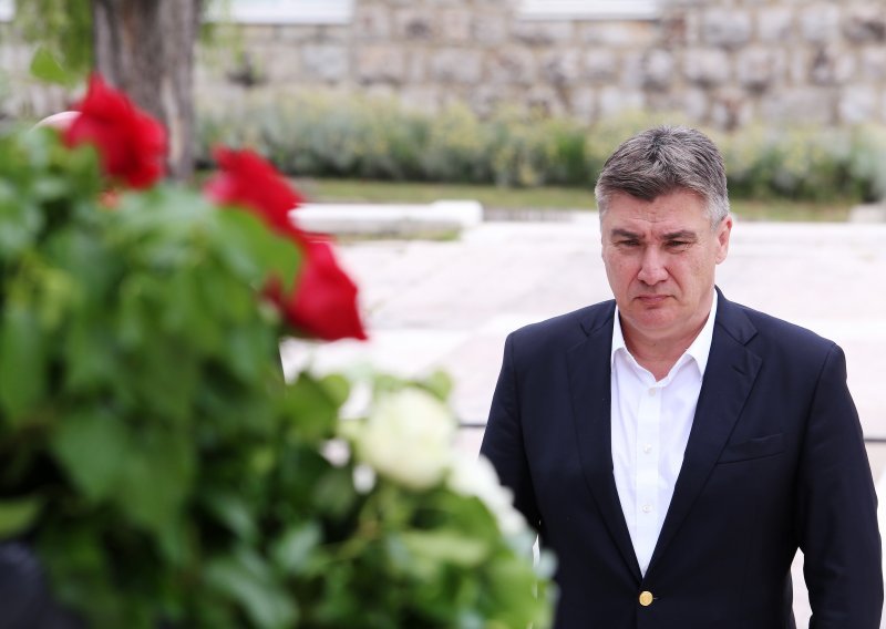 Milanović: Ustaše su bili kavaliri za one koji su se borili uz pozdrav Slava Ukrajini