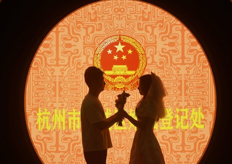 Povijesno nizak broj brakova: Sve manje Kineza se ženi