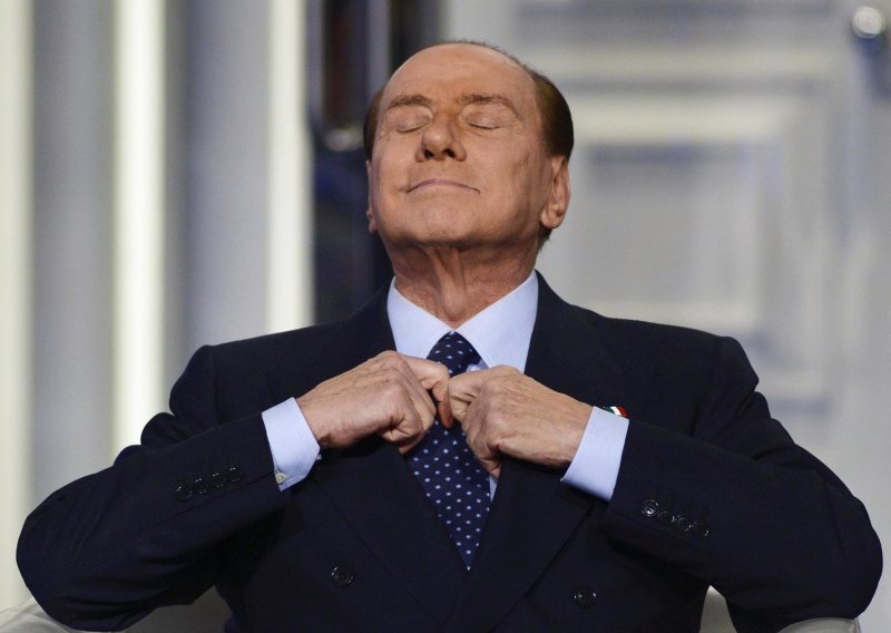 Najluđe Berlusconijeve izjave: Slatki Putin, preplanuli Obama i bus pun prostitutki