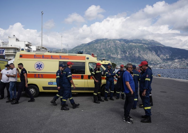 Najmanje 79 migranata utopilo se kod Grčke, strahuje se da su stradale stotine