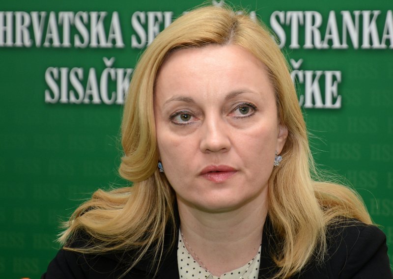 Marijana Petir izbačena iz HSS-a, članovi stranke prosvjeduju