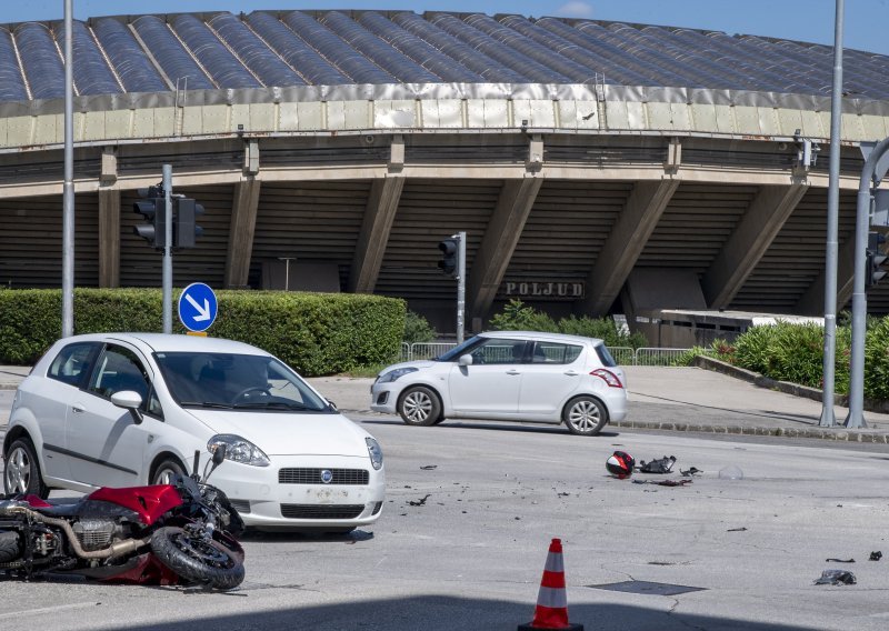 Nesreća u Splitu: Automobilom oborio motocklista kod stadiona Poljud
