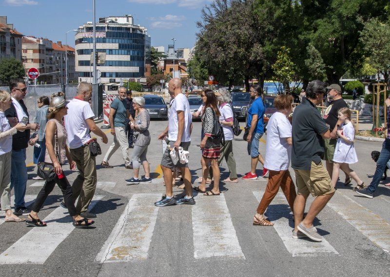 Splićani prosvjedom ispratili srušenu pelegrinku