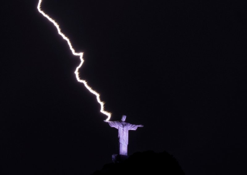 Najmanje 13 poginulih u olujnom nevremenu u južnom Brazilu