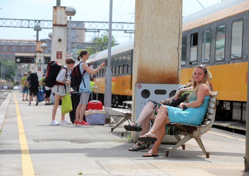 Kultni 'žuti vlak' opet vozi između Rijeke i Praga, doznajte koje su cijene