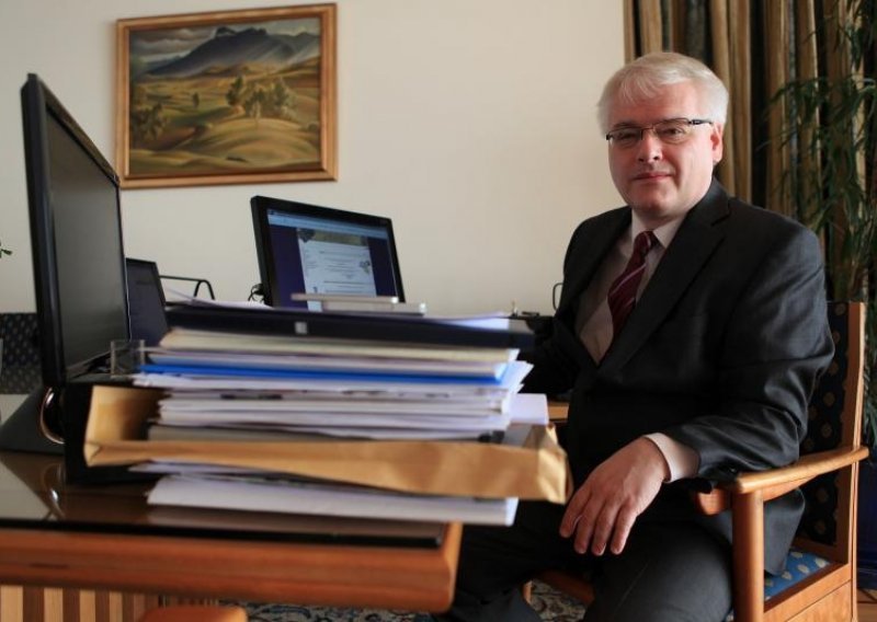 Josipovic expects Slovenia to ratify Croatia's EU Accession Treaty soon