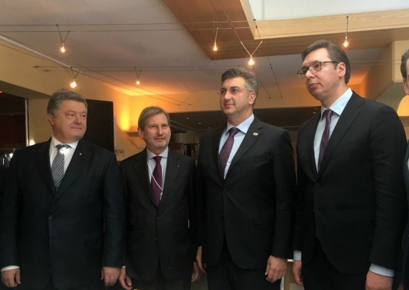 Premijeri Plenković i Vučić modno se uskladili