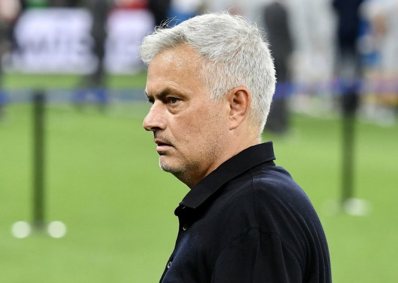 Evo tebi kazna, pa da se sto puta Jose Mourinho zoveš