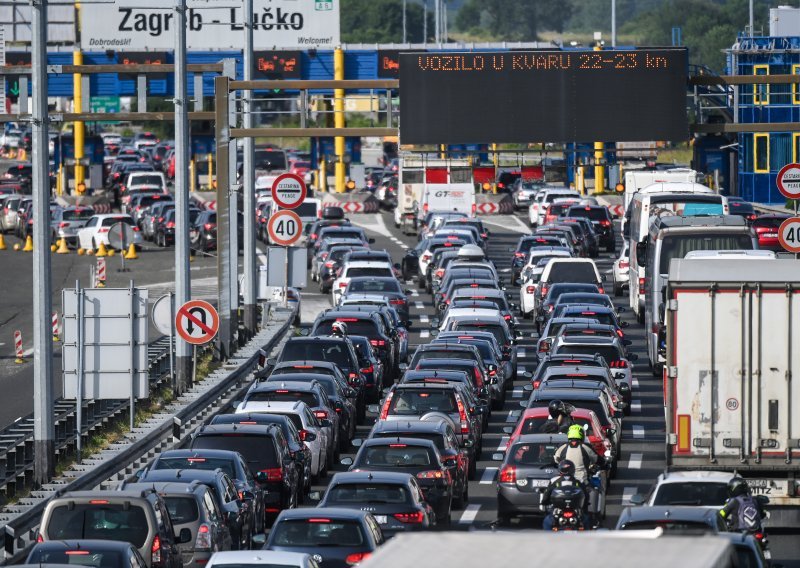 Od Zagreba do Karlovca vozi se u koloni, doznajte gdje biste još mogli zapeti