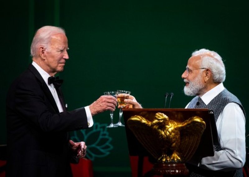 Biden i Modi pozdravili novu eru odnosa i najavili sporazume za suzbijanje KIne