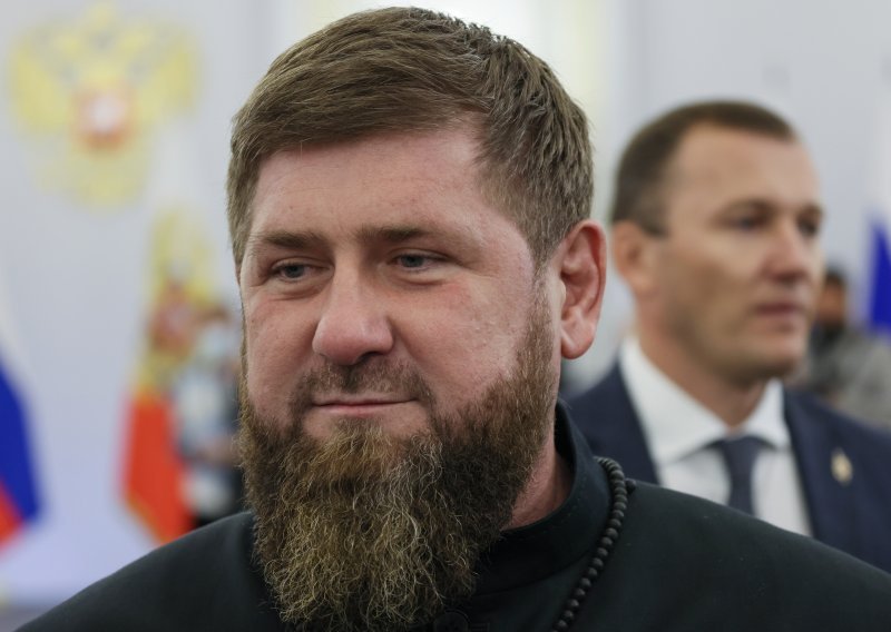 Ukrajinci tvrde da je Kadirov u komi, Čečeni objavili video kako šeće s obitelji