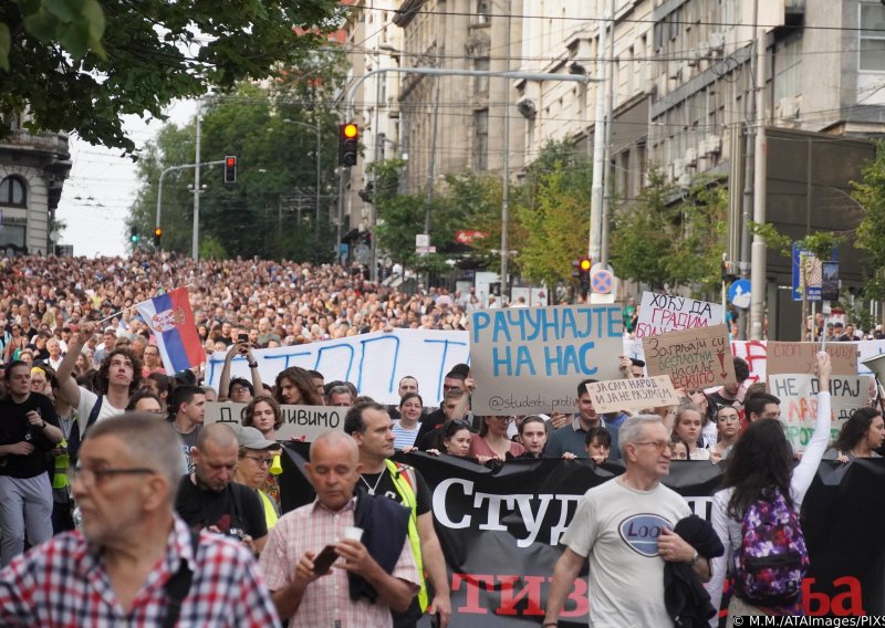 Prosvjed u Beogradu proširio se na desetak gradova, među njima je i Washington: 'Sve mora stati'