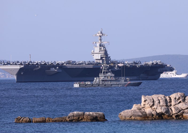 [VIDEO/FOTO] Najmoćniji brod američke ratne mornarice stigao u Split