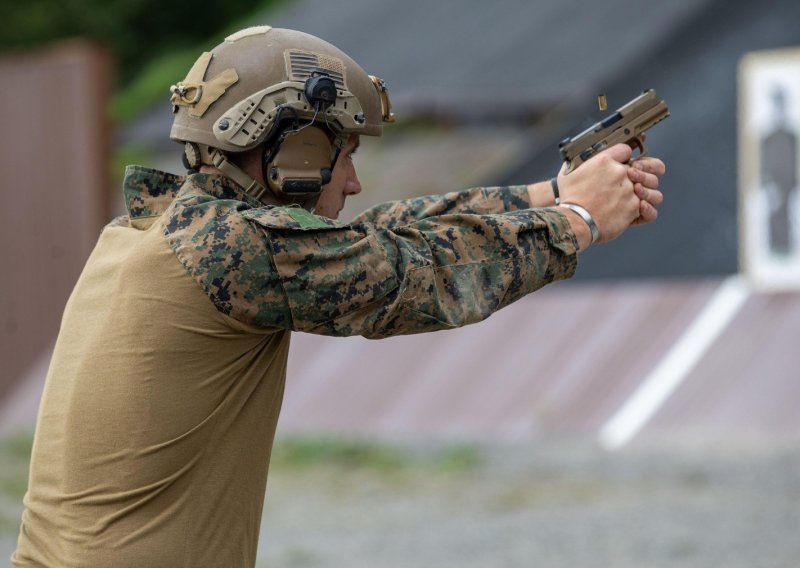 Upoznajte novi pištolj američkih marinaca koji zamjenjuje legendarni Colt