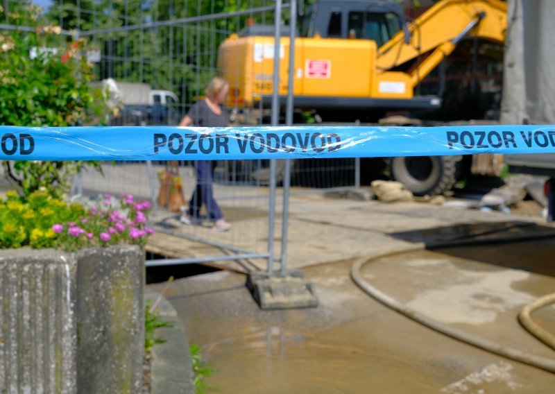 Pobuna na Makarskoj rivijeri: 'Ne pripajajte nam imotski Vodovod, nećemo plaćati skuplju vodu!'
