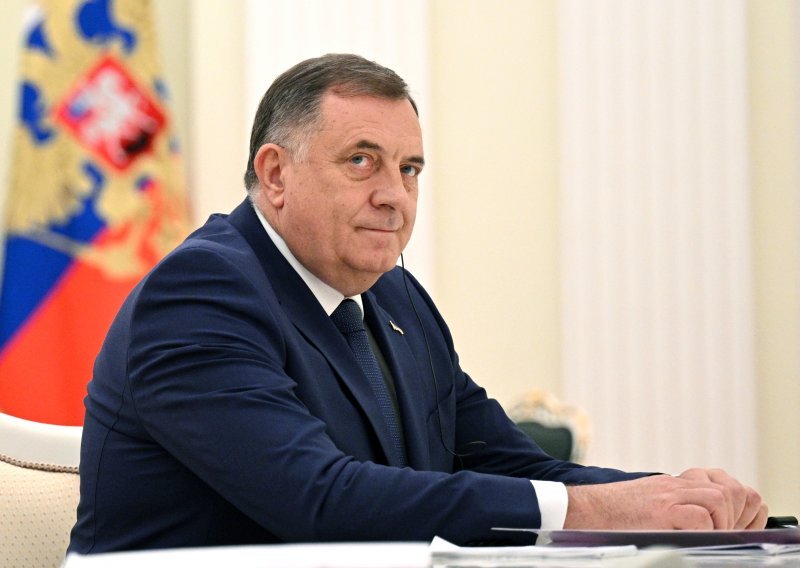 Zaoštravanje sukoba: Blinken upozorio Dodika da krši Ustav BiH i potkopava Dayton