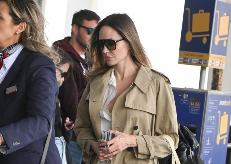 Angelina Jolie optužila Brada Pitta da se ponaša kao razmaženo derište