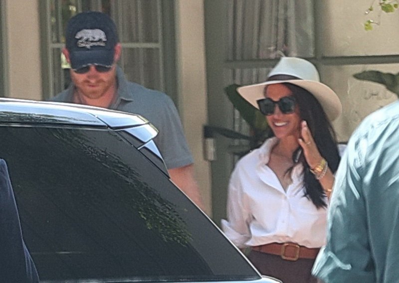 Ne skidaju osmijeh s lica: Princ Harry i Meghan uživaju u Santa Barbari