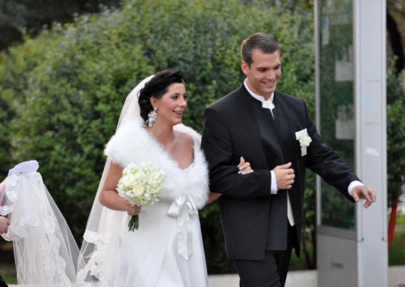 Vjenčali se Ivana Paris i Dino Bubičić