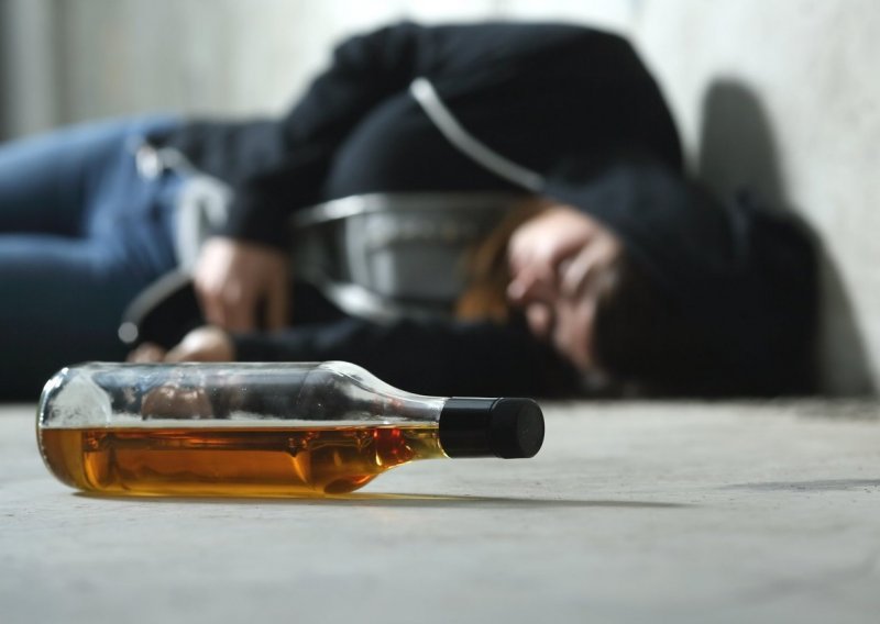 Sve više hitnih intervencija mladih zbog pijanstva, konzumiraju i sintetičke droge