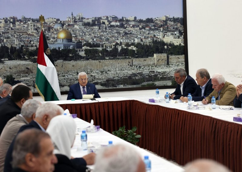 Abas obustavlja kontakt s Izraelom, Guterres zabrinut, SAD brani pravo Izraela