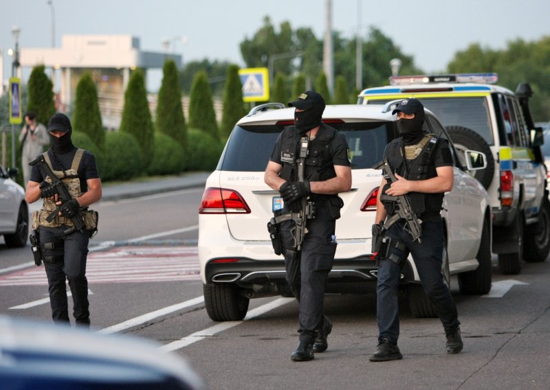 Osumnjičenik za pucnjavu u zračnoj luci u Moldaviji preminuo u pritvoru