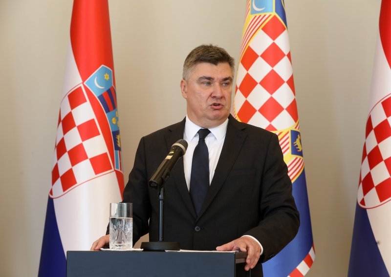 Hrvatski predsjednik izrazio sućut povodom godišnjice genocida u Srebrenici