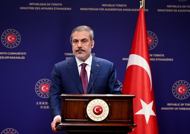 Fidan: 'Turska neće popustiti pod pritiskom da pusti Švedsku u NATO'