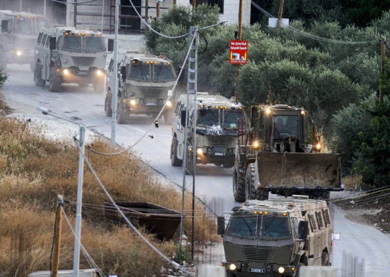 Izraelci izveli nekoliko upada u Pojas Gaze: Tražili smo teroriste, oružje, ali i otete