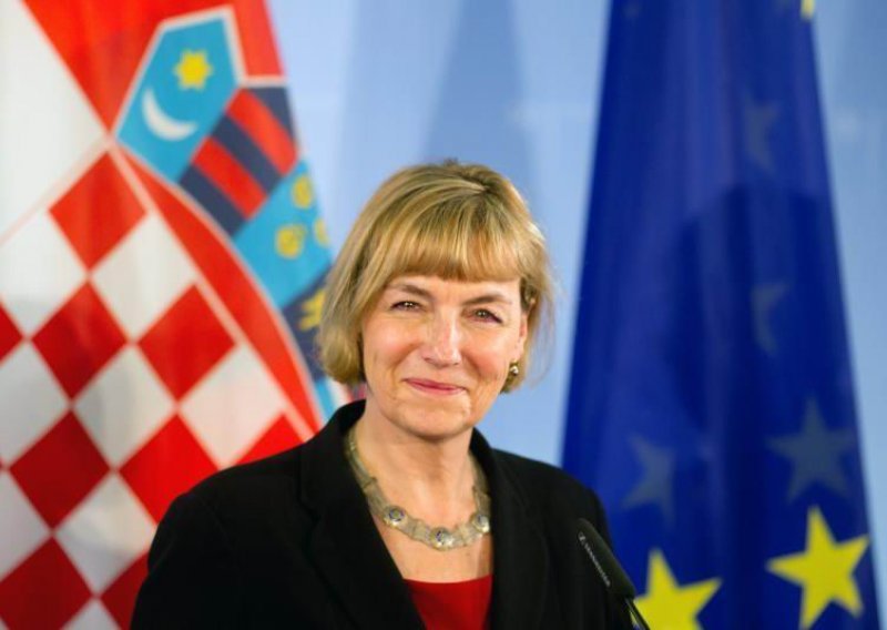 Pusic: It's inappropriate to speak of Slovenian blockade