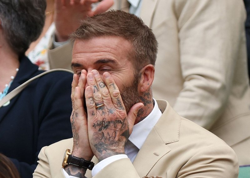 Nikad pospaniji David Beckham stigao na Wimbledon, a oči jedva držao otvorene