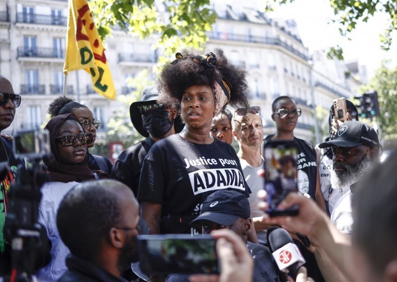 Unatoč zabrani, u Parizu se okupilo 2000 prosvjednika protiv policijskog nasilja