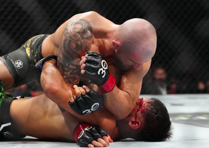 UFC ima nedodirljivog vladara, meč je bio okončan brutalnim udarcima