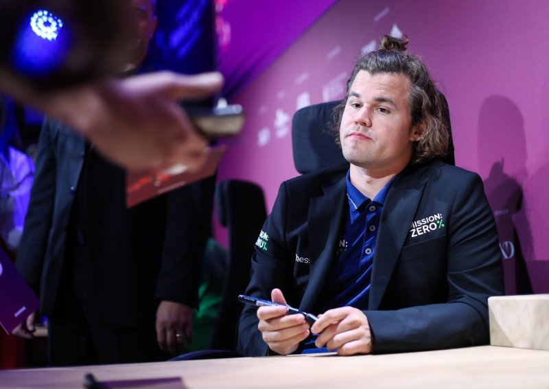 Magnus Carlsen toliko je dominirao, pa je u drugom krugu turnira ipak 'smanjio gas'