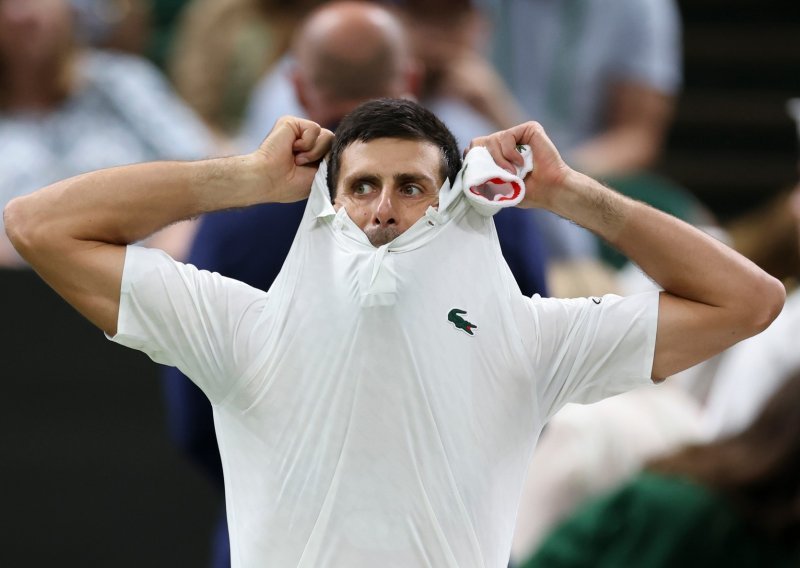 U Wimbledonu prekinut meč Novaka Đokovića!