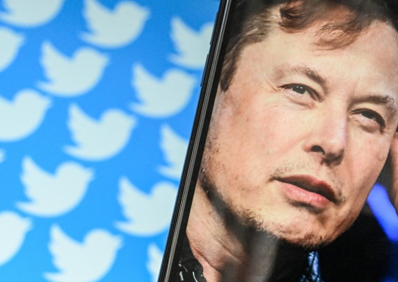 Musk na sve načine pokušava umanjiti gubitke Twittera, sad će vam nuditi i poslove