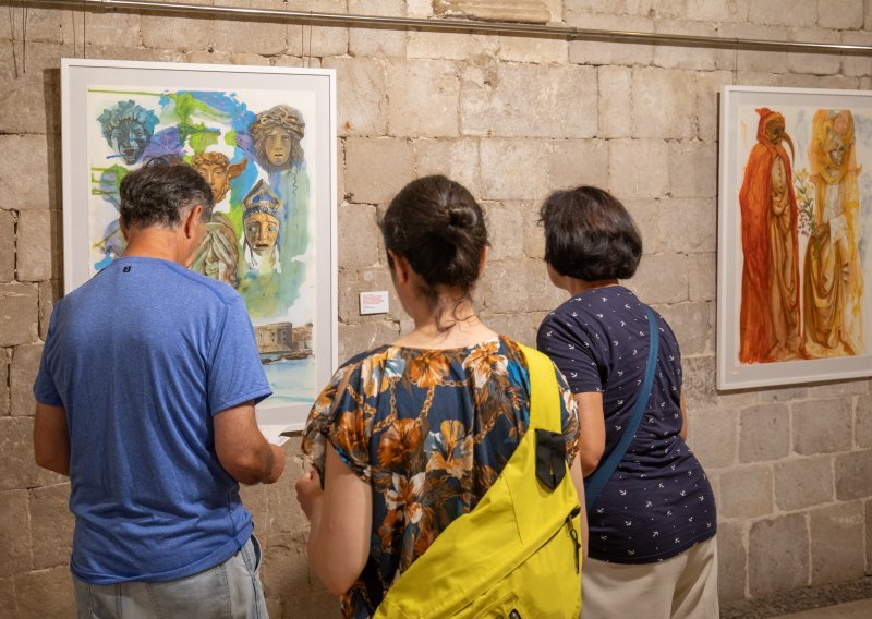 U Dubrovniku otvorena izložba Fadila Vejzovića 'Laka je mlados'