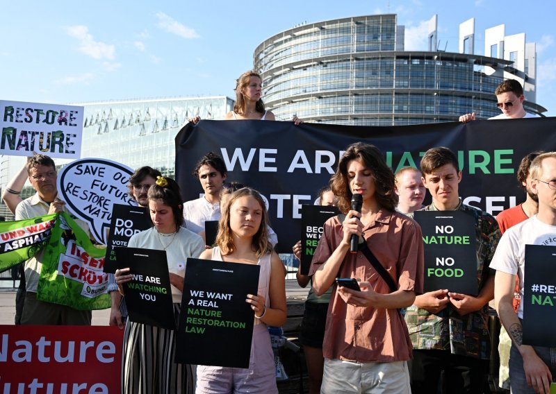 Kod EU parlamenta Greta Thunberg, ali i traktori: Zašto se lome koplja oko novog zakona