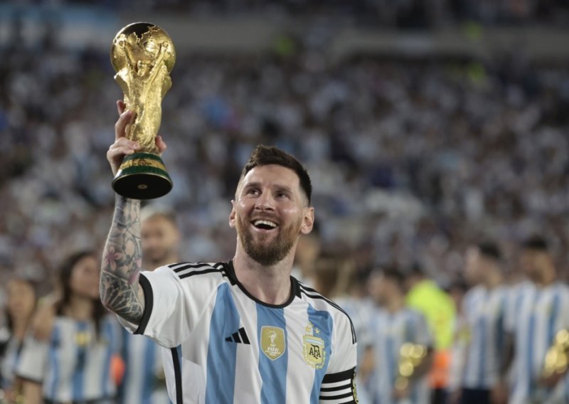 Leo Messi otkrio razmišlja li o završetku karijere: Bog će mi reći kad je dosta...