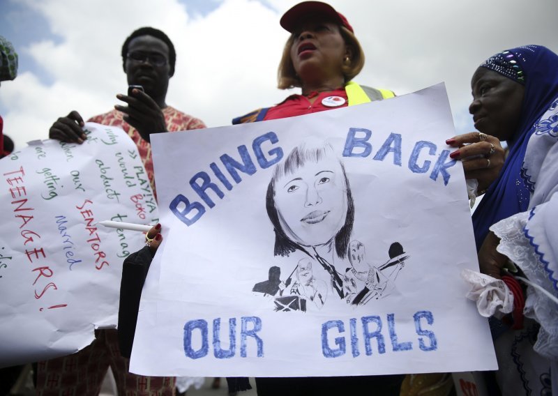 Vođa Boko Harama najavio da će prodati otete učenice