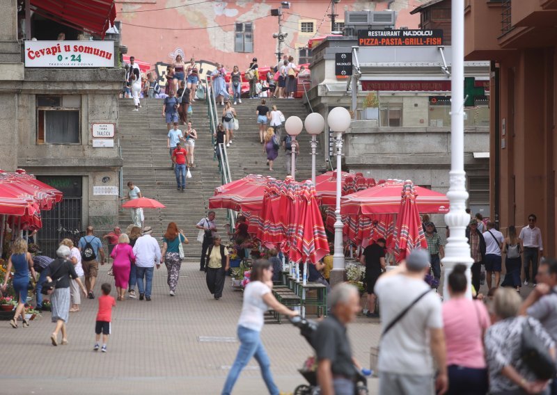 Trendovi s popisa stanovništva: Gotovo 30 posto osoba starijih od 25 godina živi s roditeljima