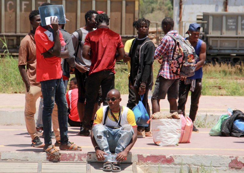 U Tunisu migranti bez dokumenata primili oko milijardu dolara iz svojih zemalja